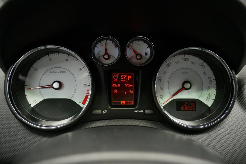 Peugeot 408 I Крым  - изображение 13