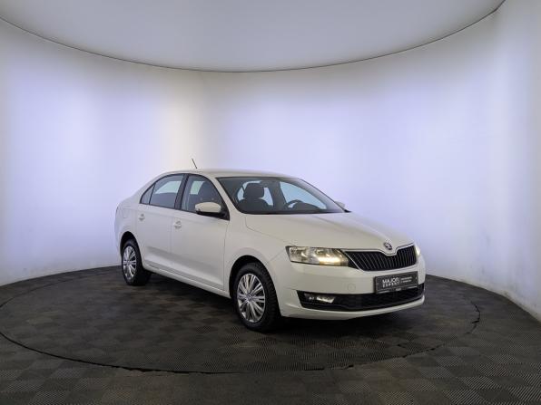 Skoda Rapid I Рестайлинг с пробегом 2019 года, цена 1 445 000 рублей, 50978 км, лифтбек, Автокод Объявления