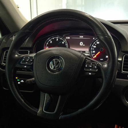 Volkswagen Touareg II Рестайлинг с пробегом 2015 года, цена 2 175 000 рублей, 208366 км, внедорожник, Автокод Объявления