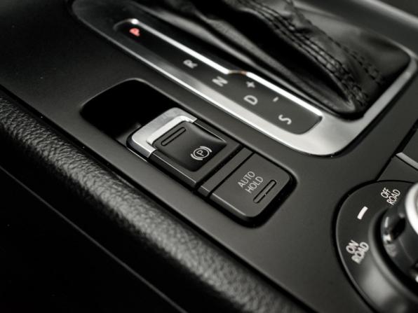 Volkswagen Touareg II с пробегом 2012 года, цена 1 730 000 рублей, 239372 км, внедорожник, Автокод Объявления