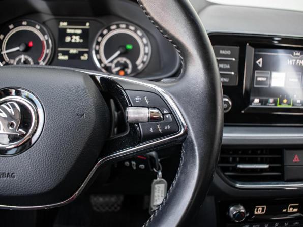 Skoda Rapid II с пробегом 2021 года, цена 1 650 000 рублей, 49625 км, лифтбек, Автокод Объявления