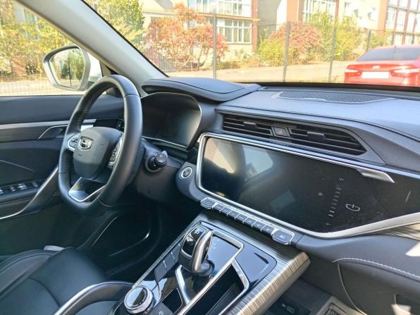 Geely Atlas Pro с пробегом 2024 года, цена 1 899 000 рублей, 60544 км, внедорожник, Автокод Объявления