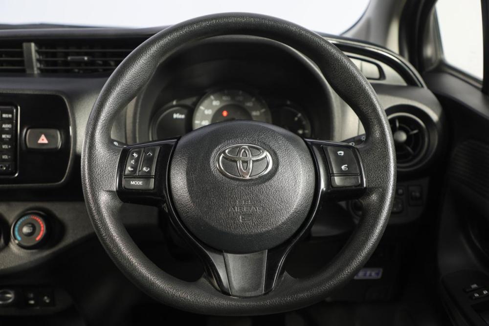 Toyota Vitz III (XP130) Рестайлинг 2 Новосибирск  - изображение 12