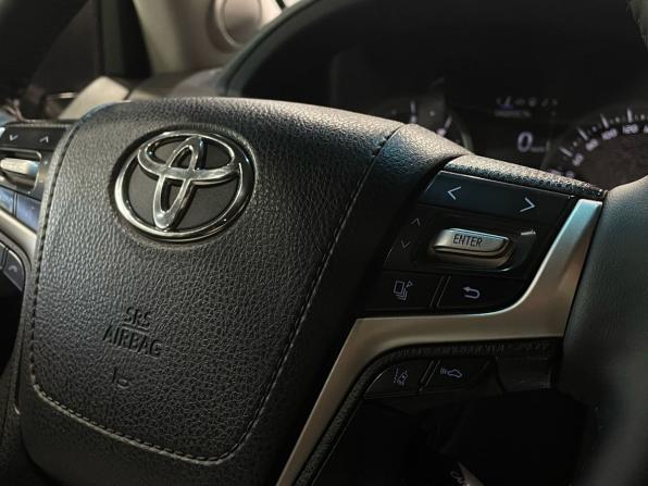 Toyota Land Cruiser 200 Series Рестайлинг 2 с пробегом 2016 года, цена 3 850 000 рублей, 450000 км, внедорожник, Автокод Объявления