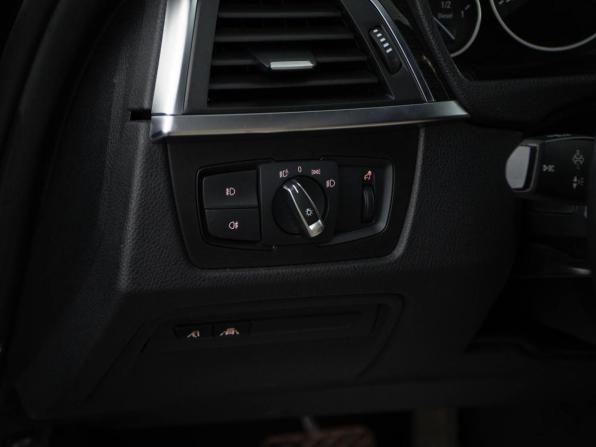 BMW 3 серии VI (F3x) Рестайлинг с пробегом 2017 года, цена 2 099 050 рублей, 303963 км, универсал, Автокод Объявления