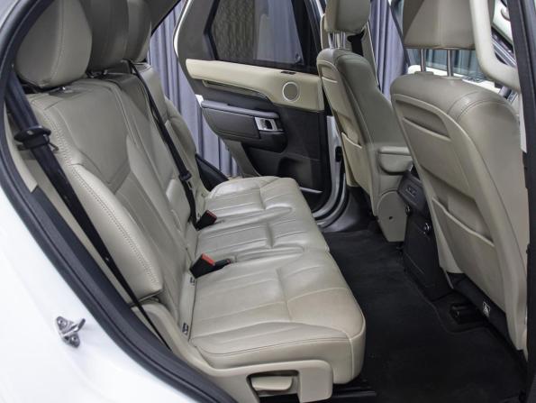Land Rover Discovery V с пробегом 2018 года, цена 3 149 000 рублей, 118004 км, внедорожник, Автокод Объявления