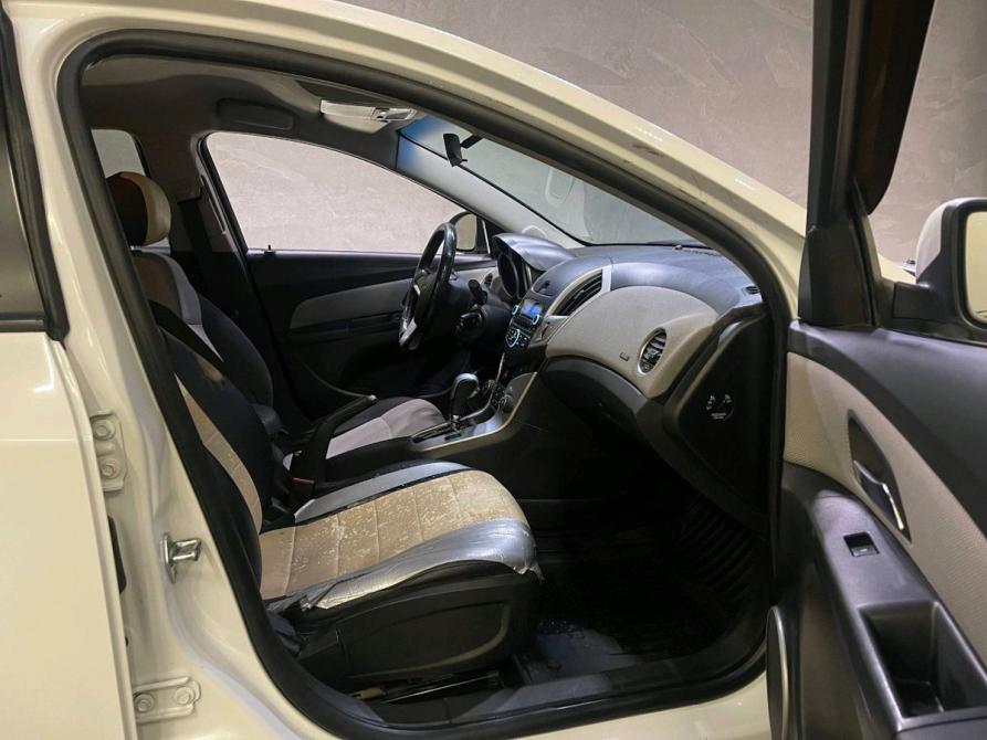 Chevrolet Cruze I Рестайлинг Новосибирск  - изображение 12