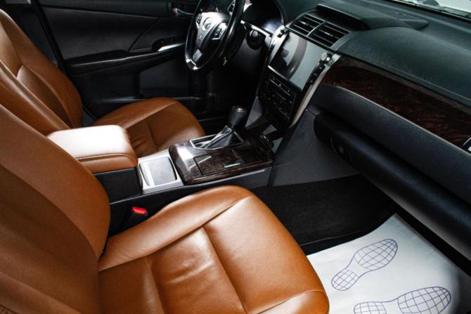 Toyota Camry VII (XV50) Рестайлинг с пробегом 2016 года, цена 2 129 000 рублей, 209896 км, седан, Автокод Объявления