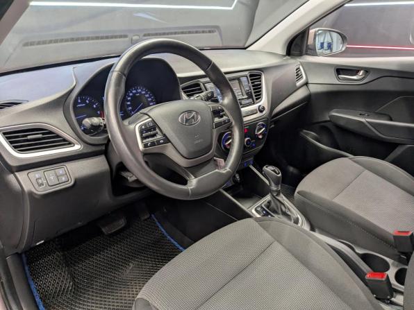 Hyundai Solaris II с пробегом 2018 года, цена 1 220 000 рублей, 155378 км, седан, Автокод Объявления
