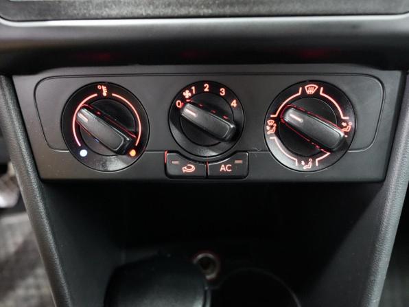 Volkswagen Polo V с пробегом 2012 года, цена 672 000 рублей, 190000 км, седан, Автокод Объявления