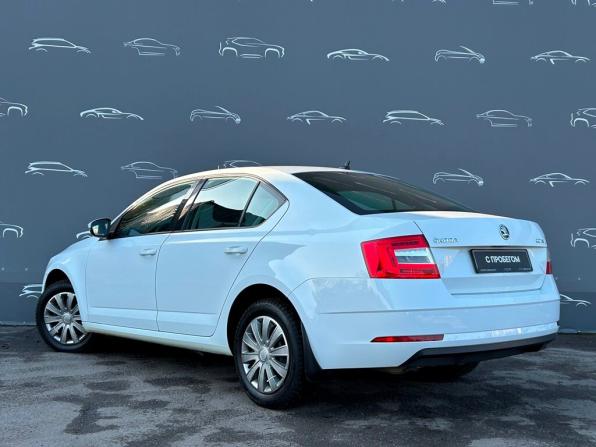 Skoda Octavia III (A7) Рестайлинг с пробегом 2020 года, цена 1 873 800 рублей, 48512 км, лифтбек, Автокод Объявления