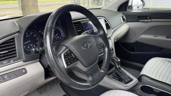 Hyundai Elantra VI (AD) Рестайлинг с пробегом 2018 года, цена 1 440 000 рублей, 148048 км, седан, Автокод Объявления