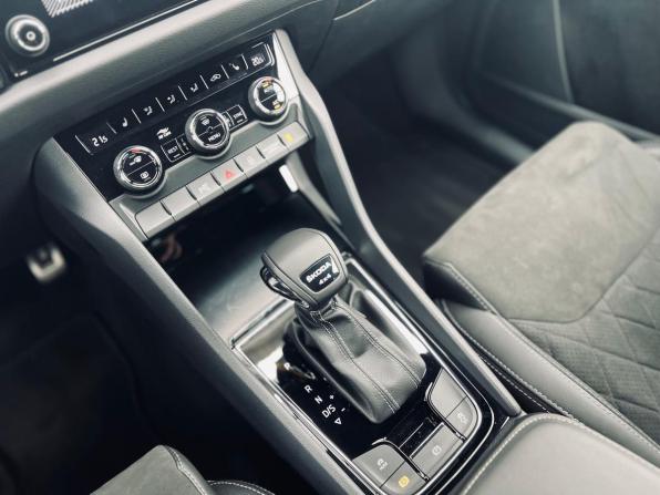 Skoda Kodiaq I Рестайлинг с пробегом 2024 года, цена 5 100 000 рублей, 26000 км, внедорожник, Автокод Объявления
