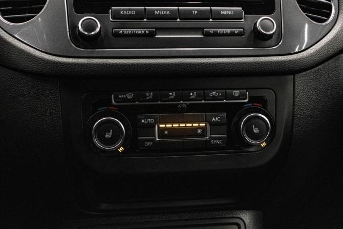 Volkswagen Tiguan I Рестайлинг с пробегом 2013 года, цена 1 459 000 рублей, 221759 км, внедорожник, Автокод Объявления