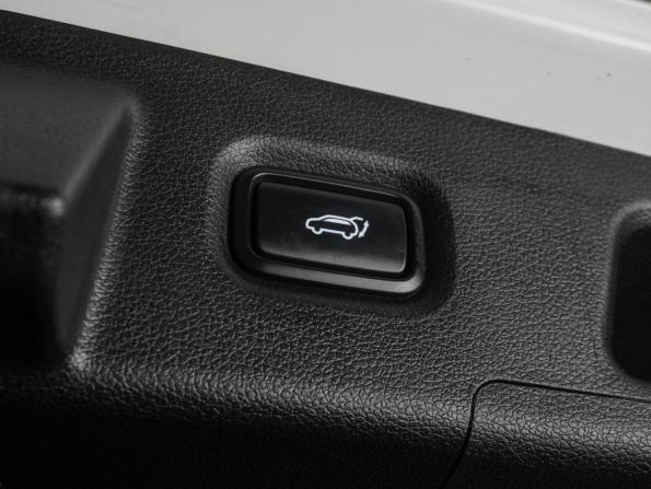 Hyundai Santa Fe IV с пробегом 2018 года, цена 3 199 900 рублей, 123818 км, внедорожник, Автокод Объявления