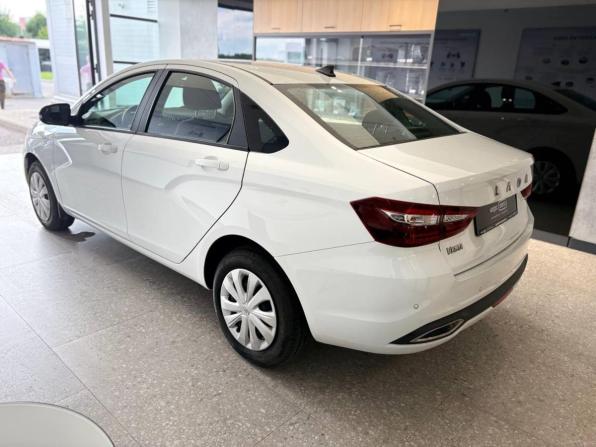 Lada (ВАЗ) Vesta I Рестайлинг (NG) с пробегом 2024 года, цена 1 352 200 рублей, 42457 км, седан, Автокод Объявления