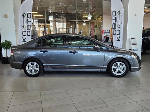 Honda Civic VIII Рестайлинг с пробегом 2009 года, цена 645 000 рублей, 228000 км, седан, Автокод Объявления