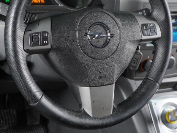 Opel Zafira B с пробегом 2006 года, цена 550 000 рублей, 296976 км, компактвэн, Автокод Объявления