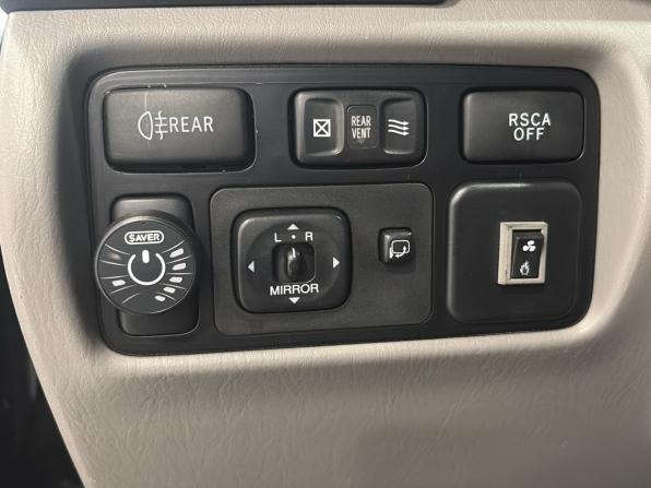 Lexus LX II Рестайлинг с пробегом 2004 года, цена 3 275 000 рублей, 311332 км, внедорожник, Автокод Объявления
