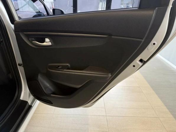 Kia Rio IV с пробегом 2017 года, цена 1 349 000 рублей, 100000 км, седан, Автокод Объявления