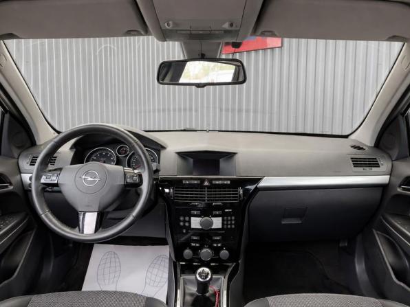 Opel Astra H Рестайлинг с пробегом 2011 года, цена 447 000 рублей, 217063 км, универсал, Автокод Объявления