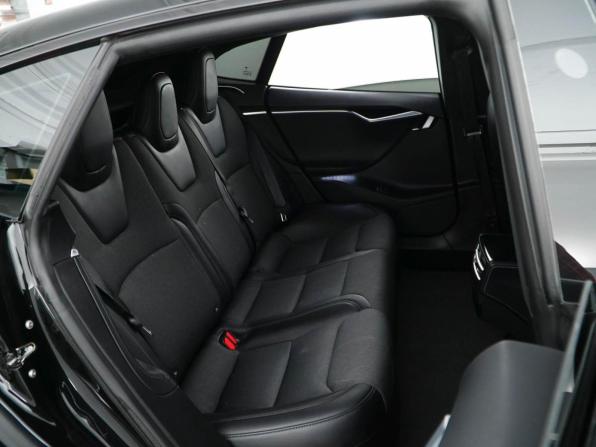 Tesla Model S I Рестайлинг с пробегом 2018 года, цена 3 176 016 рублей, 101247 км, лифтбек, Автокод Объявления
