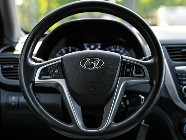 Hyundai Solaris I с пробегом 2013 года, цена 690 000 рублей, 214578 км, седан, Автокод Объявления