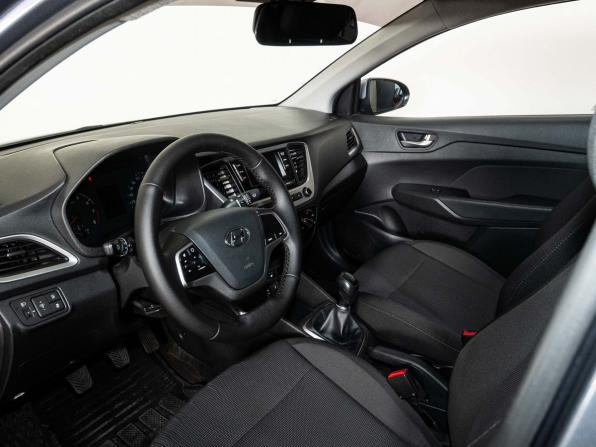 Hyundai Solaris II с пробегом 2018 года, цена 1 190 000 рублей, 116588 км, седан, Автокод Объявления