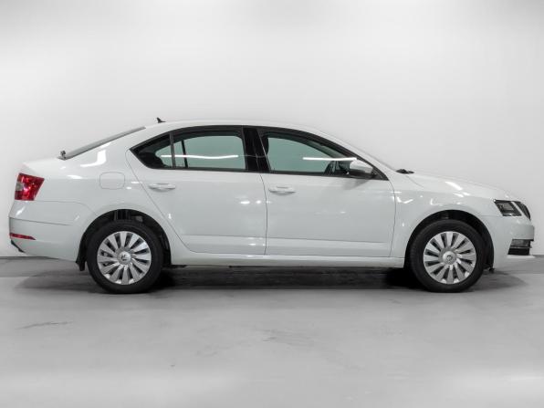Skoda Octavia III (A7) Рестайлинг с пробегом 2020 года, цена 1 650 000 рублей, 147006 км, лифтбек, Автокод Объявления