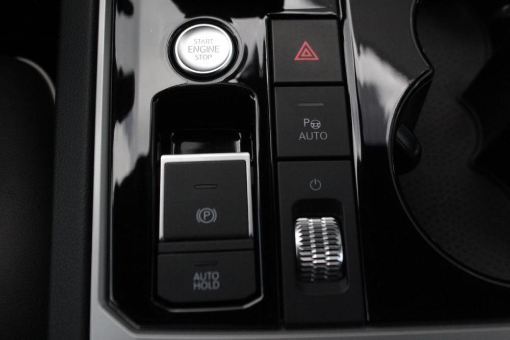 Volkswagen Touareg III Брянск  - изображение 26