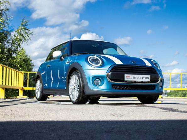 Mini Hatch III (F55/F56) с пробегом 2018 года, цена 1 975 000 рублей, 60350 км, хэтчбек, Автокод Объявления