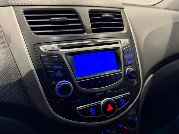 Hyundai Solaris I с пробегом 2012 года, цена 550 000 рублей, 186000 км, седан, Автокод Объявления