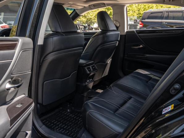 Lexus ES VII с пробегом 2019 года, цена 4 100 000 рублей, 87495 км, седан, Автокод Объявления