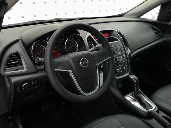 Opel Astra J Рестайлинг с пробегом 2013 года, цена 880 000 рублей, 97163 км, хэтчбек, Автокод Объявления
