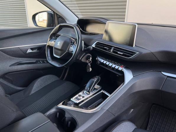 Peugeot 3008 II с пробегом 2019 года, цена 1 640 000 рублей, 154258 км, внедорожник, Автокод Объявления