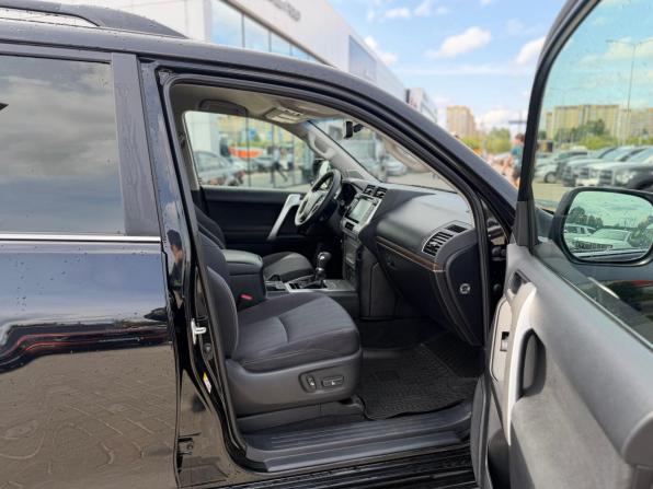 Toyota Land Cruiser Prado 150 Series Рестайлинг 2 с пробегом 2018 года, цена 4 100 000 рублей, 241379 км, внедорожник, Автокод Объявления