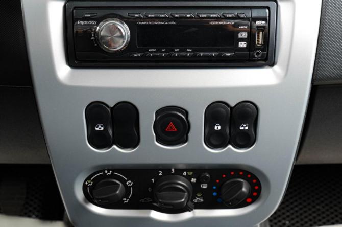 Renault Logan I Рестайлинг с пробегом 2013 года, цена 749 000 рублей, 66412 км, седан, Автокод Объявления