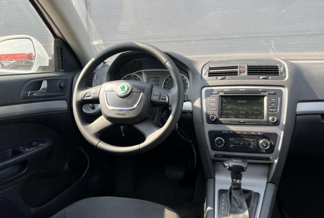 Skoda Octavia II (A5) Рестайлинг с пробегом 2012 года, цена 890 000 рублей, 188743 км, лифтбек, Автокод Объявления