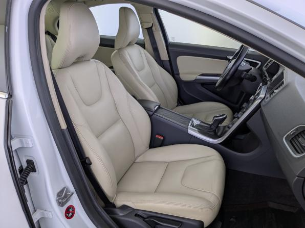 Volvo S60 II Рестайлинг с пробегом 2014 года, цена 1 750 000 рублей, 114730 км, седан, Автокод Объявления