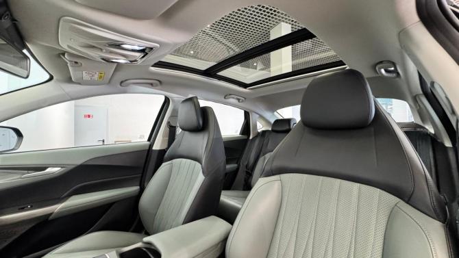 Changan Lamore с пробегом 2023 года, цена 1 950 000 рублей, 10122 км, седан, Автокод Объявления