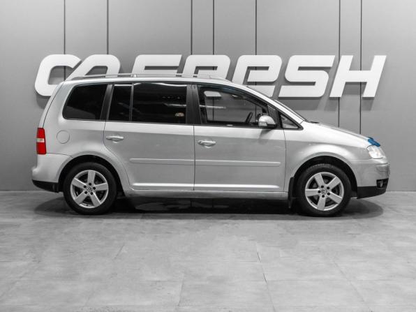 Volkswagen Touran I с пробегом 2006 года, цена 780 000 рублей, 245786 км, компактвэн, Автокод Объявления