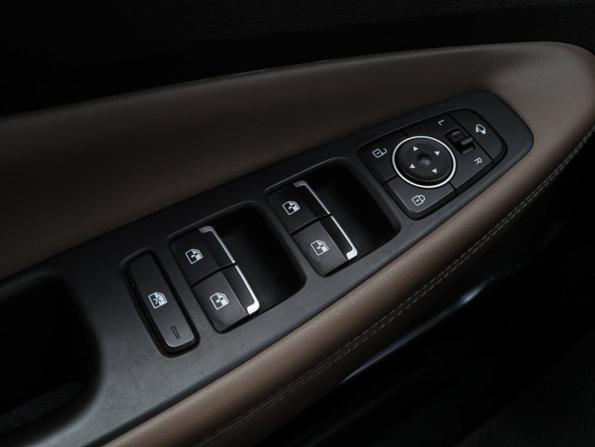 Hyundai Santa Fe IV Рестайлинг с пробегом 2022 года, цена 3 270 000 рублей, 89977 км, внедорожник, Автокод Объявления