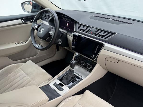 Skoda Superb III Рестайлинг с пробегом 2020 года, цена 2 399 000 рублей, 158134 км, лифтбек, Автокод Объявления