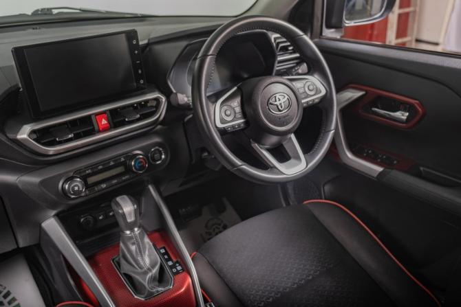 Toyota Raize I с пробегом 2020 года, цена 1 799 000 рублей, 47000 км, внедорожник, Автокод Объявления
