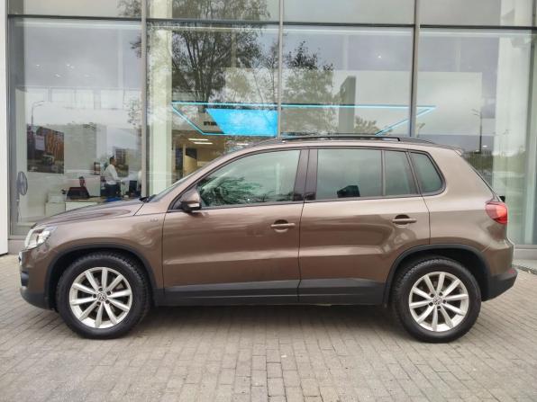Volkswagen Tiguan I Рестайлинг с пробегом 2016 года, цена 1 215 000 рублей, 261241 км, внедорожник, Автокод Объявления