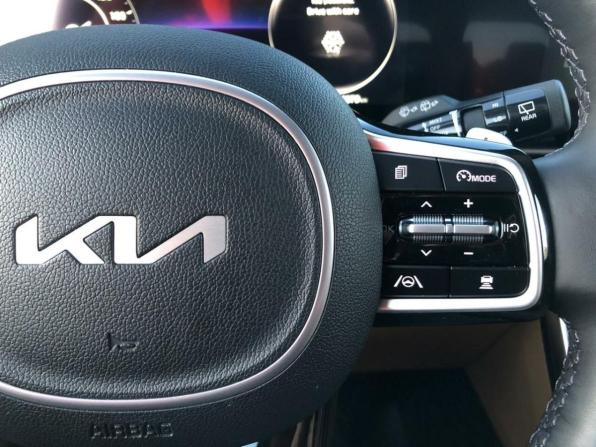 Kia Carnival IV с пробегом 2022 года, цена 4 870 000 рублей, 24679 км, минивэн, Автокод Объявления