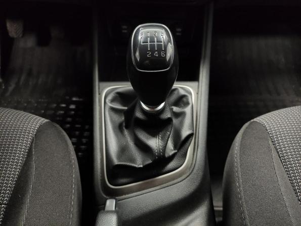 Hyundai Solaris II с пробегом 2019 года, цена 960 000 рублей, 191500 км, седан, Автокод Объявления