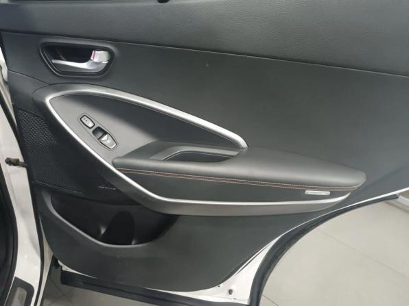 Hyundai Santa Fe III с пробегом 2013 года, цена 1 630 000 рублей, 227000 км, внедорожник, Автокод Объявления
