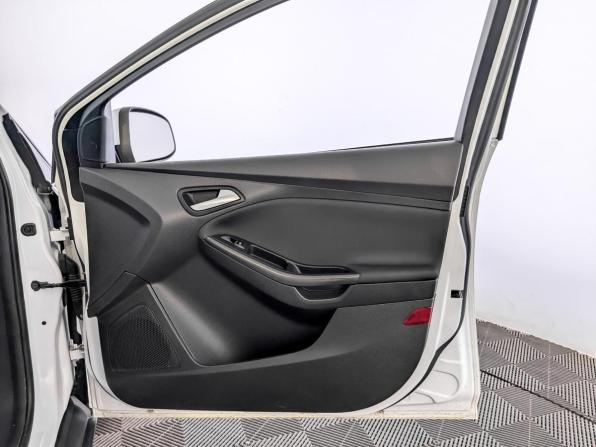Ford Focus III Рестайлинг с пробегом 2018 года, цена 1 110 000 рублей, 135023 км, хэтчбек, Автокод Объявления