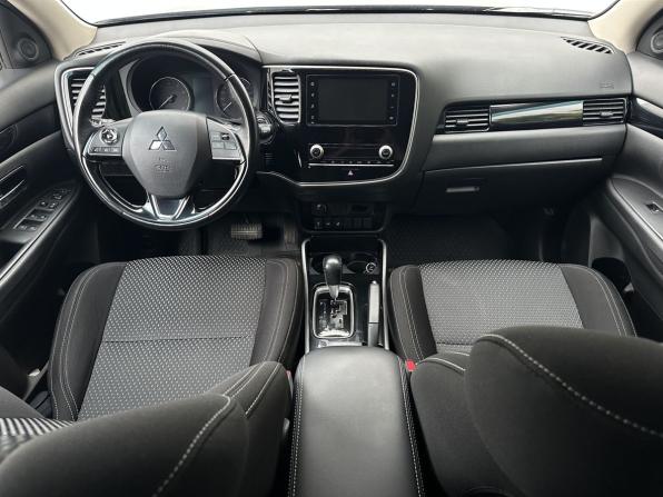 Mitsubishi Outlander III Рестайлинг 3 с пробегом 2021 года, цена 1 950 000 рублей, 130000 км, внедорожник, Автокод Объявления